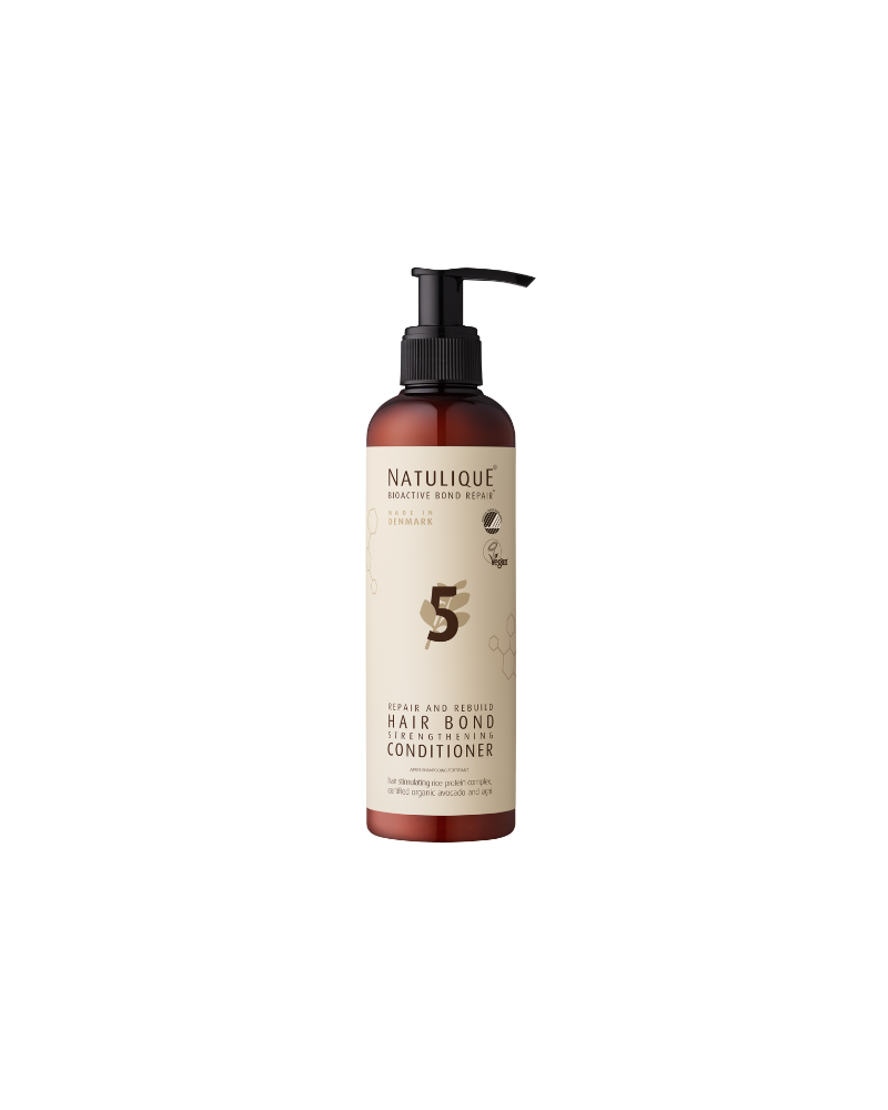 Natulique Hair Bond Strengthening Conditioner Step #5